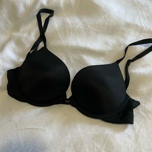 Victoria’s Secret Black Plunge Push Up Bra 32D